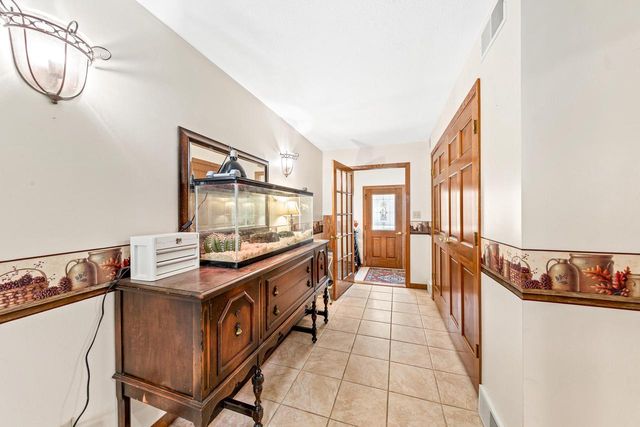 N9619 County Road ES, Mukwonago, WI 53149