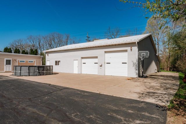 N9619 County Road ES, Mukwonago, WI 53149