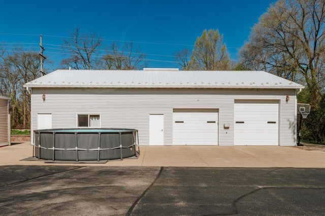 N9619 County Road ES, Mukwonago, WI 53149