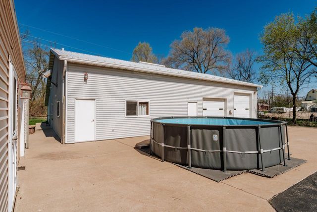 N9619 County Road ES, Mukwonago, WI 53149