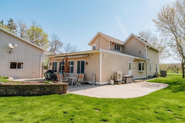 N9619 County Road ES, Mukwonago, WI 53149
