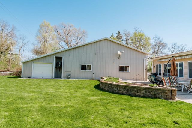N9619 County Road ES, Mukwonago, WI 53149