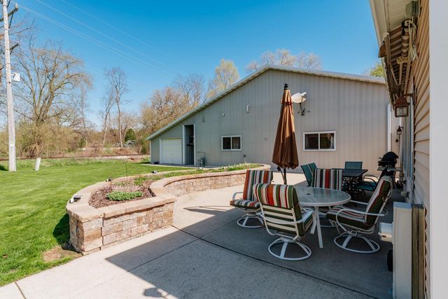N9619 County Road ES, Mukwonago, WI 53149