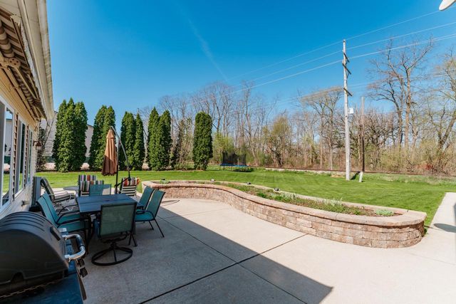 N9619 County Road ES, Mukwonago, WI 53149