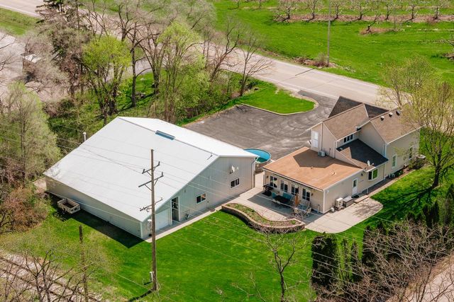 N9619 County Road ES, Mukwonago, WI 53149