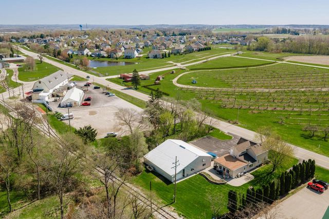 N9619 County Road ES, Mukwonago, WI 53149