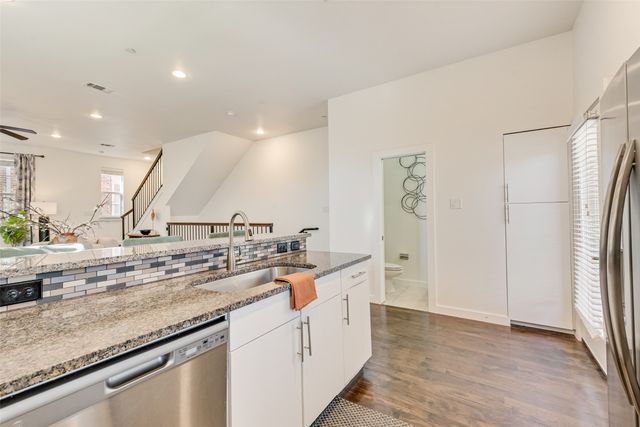 3200 Ross Avenue 28, Dallas, TX 75204