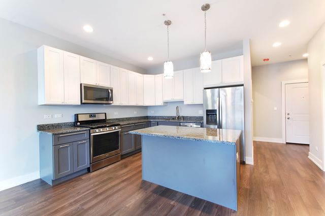 1202 Waukegan Road 206, Glenview, IL 60025