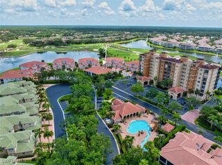 605 El Camino Real 102, Naples, FL 34119