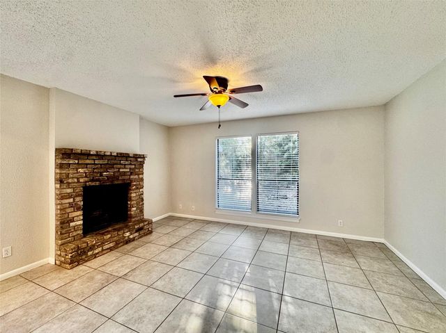 8106 Hood CIR A, Austin, TX 78745