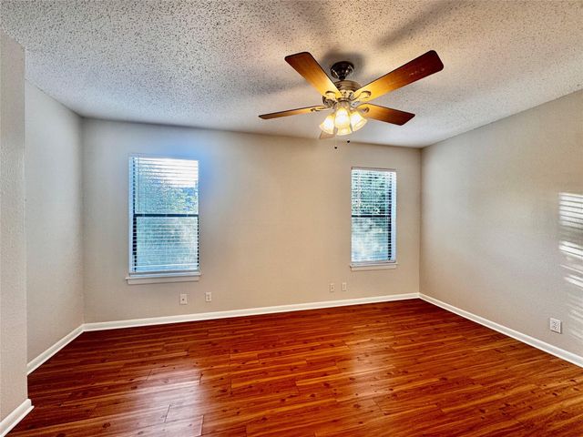 8106 Hood CIR A, Austin, TX 78745