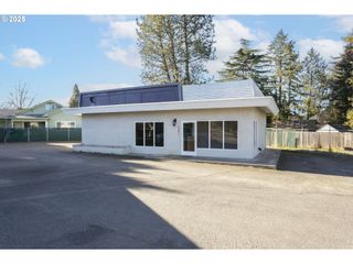 581 Ne MAIN St, Estacada, OR 97023