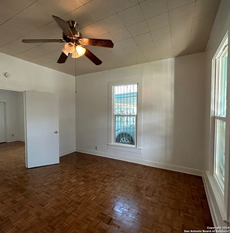 511 W THEO AVE, San Antonio, TX 78214