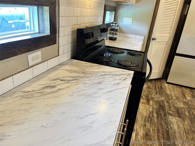 30292 S Highway 2 C, Whitefield, OK 74462