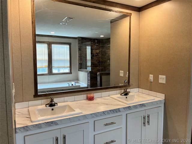 30292 S Highway 2 C, Whitefield, OK 74462