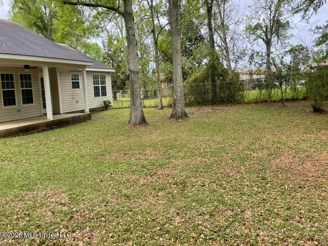 3716 Barnett Avenue, Moss Point, MS 39563