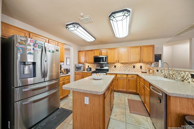 15206 Redbird Manor, San Antonio, TX 78253