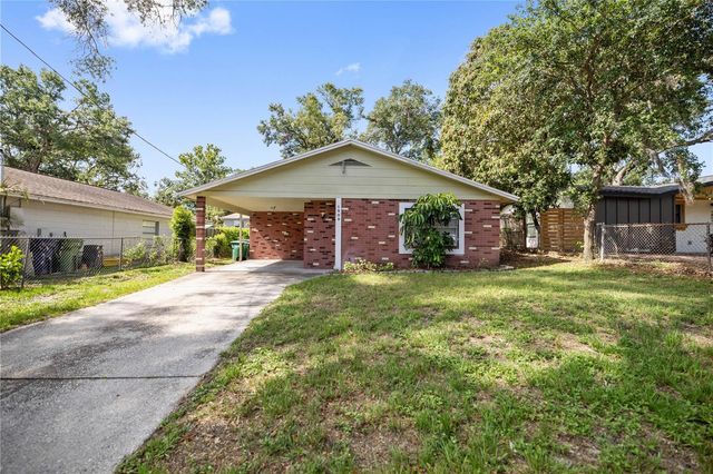 1809 E KNOLLWOOD STREET, Tampa, FL 33610