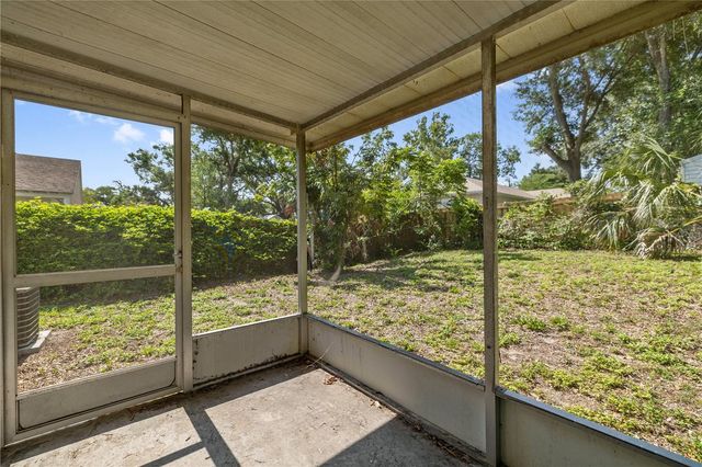 1809 E KNOLLWOOD STREET, Tampa, FL 33610