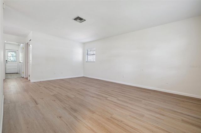 1809 E KNOLLWOOD STREET, Tampa, FL 33610