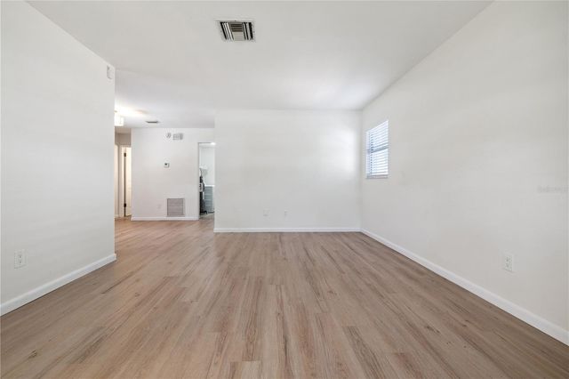 1809 E KNOLLWOOD STREET, Tampa, FL 33610