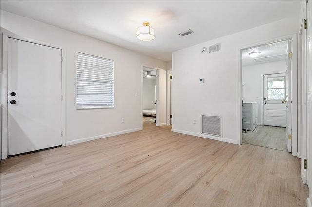 1809 E KNOLLWOOD STREET, Tampa, FL 33610