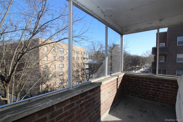 120 E Hartsdale Avenue 6S, Hartsdale, NY 10530