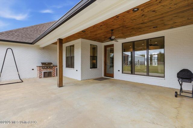 361 Stump Ridge Road, Brandon, MS 39047