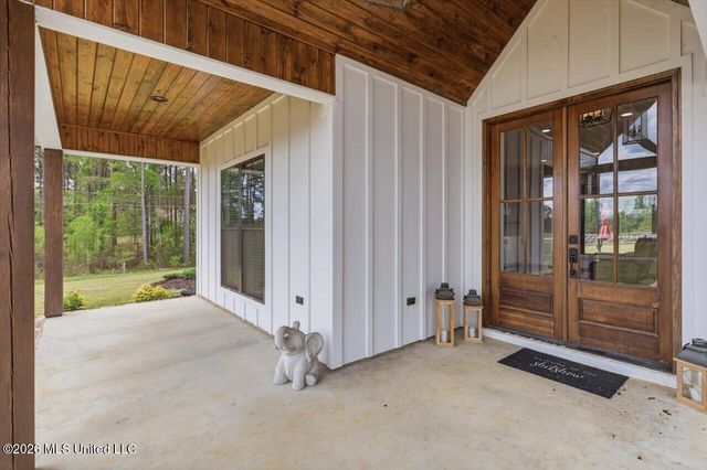 361 Stump Ridge Road, Brandon, MS 39047