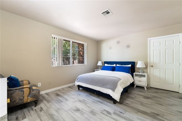 724 North Fogg Street, Las Vegas, NV 89110