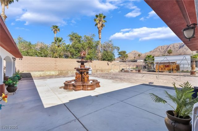 724 North Fogg Street, Las Vegas, NV 89110