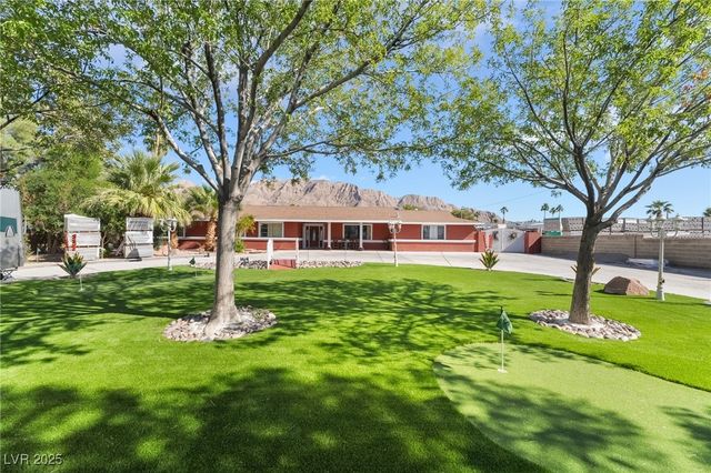 724 North Fogg Street, Las Vegas, NV 89110