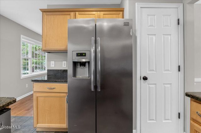 12 Kara Lane, Clifton Park, NY 12065