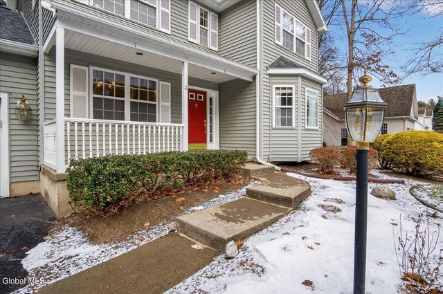 12 Kara Lane, Clifton Park, NY 12065