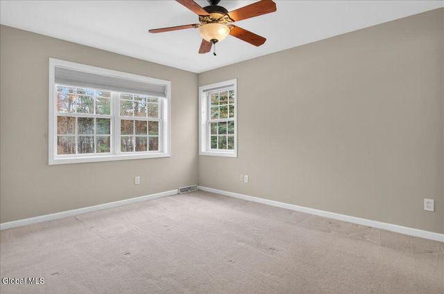 12 Kara Lane, Clifton Park, NY 12065