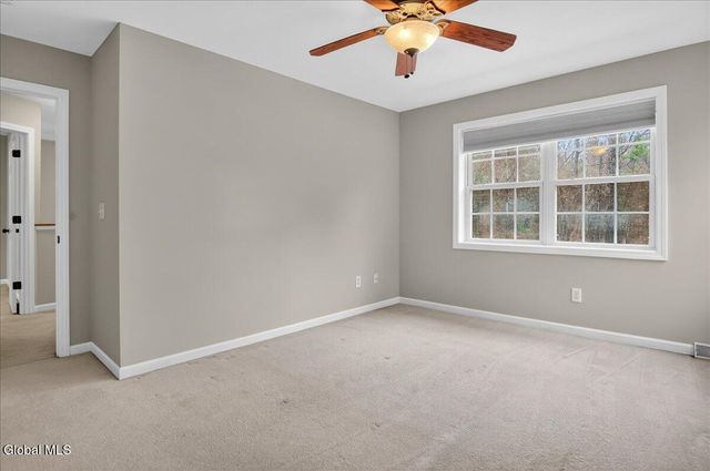 12 Kara Lane, Clifton Park, NY 12065