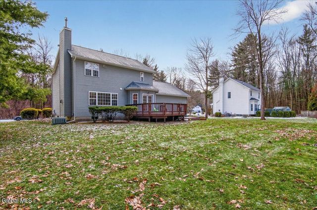 12 Kara Lane, Clifton Park, NY 12065