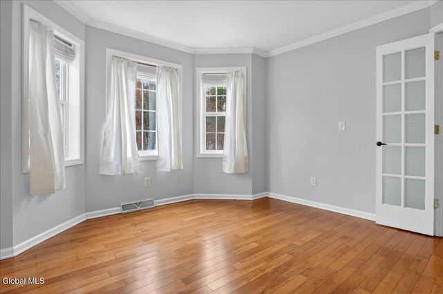 12 Kara Lane, Clifton Park, NY 12065