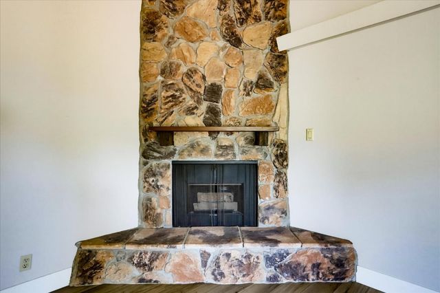 11415 Francis Dr, Grass Valley, CA 95949