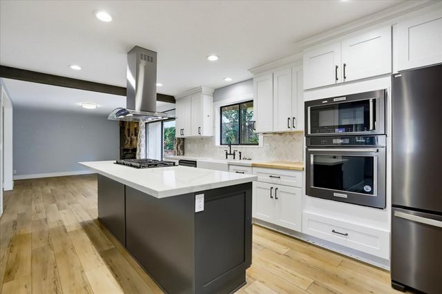 11415 Francis Dr, Grass Valley, CA 95949