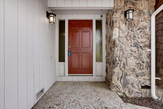 11415 Francis Dr, Grass Valley, CA 95949