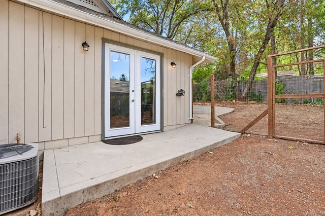 11415 Francis Dr, Grass Valley, CA 95949