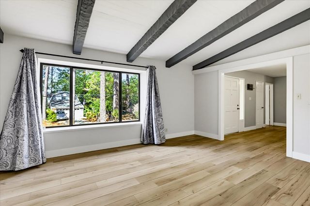 11415 Francis Dr, Grass Valley, CA 95949