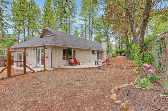 11415 Francis Dr, Grass Valley, CA 95949