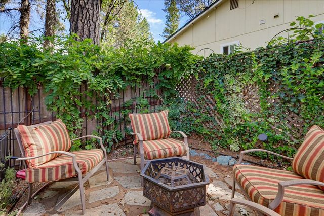 11415 Francis Dr, Grass Valley, CA 95949