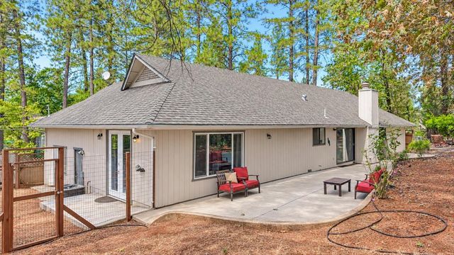 11415 Francis Dr, Grass Valley, CA 95949