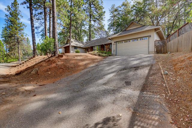 11415 Francis Dr, Grass Valley, CA 95949