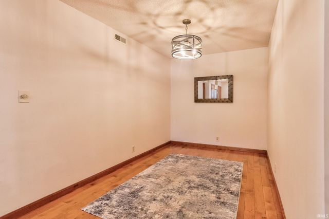 5797 Jeffrey Lane, Newburgh, IN 47630
