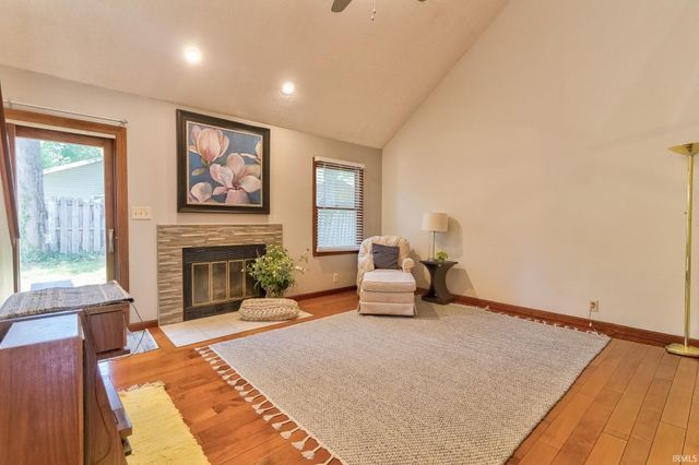 5797 Jeffrey Lane, Newburgh, IN 47630