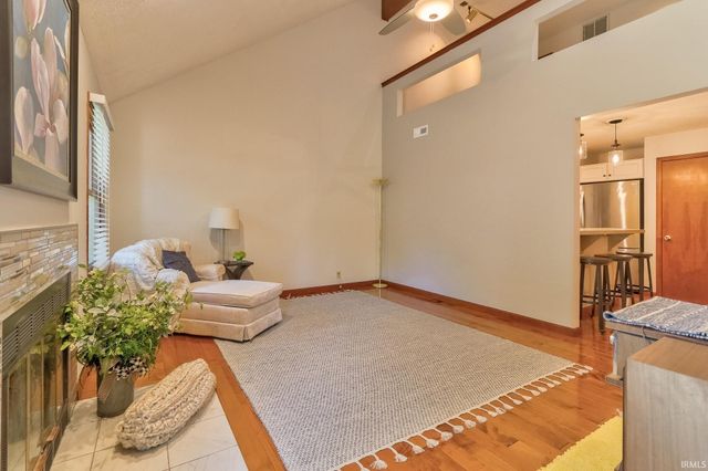 5797 Jeffrey Lane, Newburgh, IN 47630
